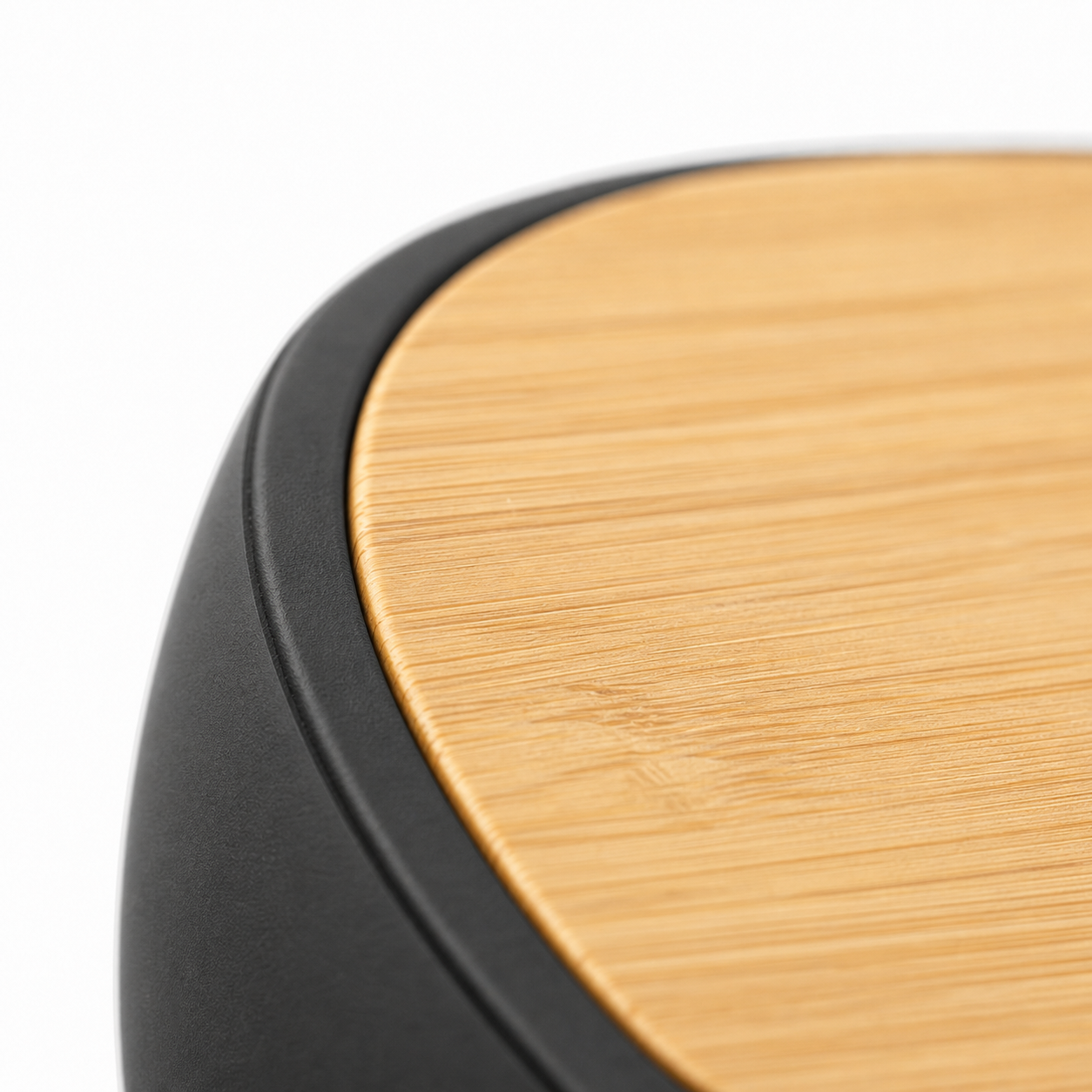 10W Bamboo Wireless Charger With Digital Clock detail_04